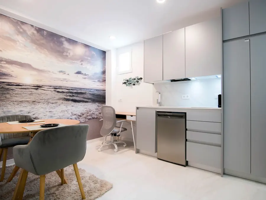Bright design studio with a private kitchen in Valencia